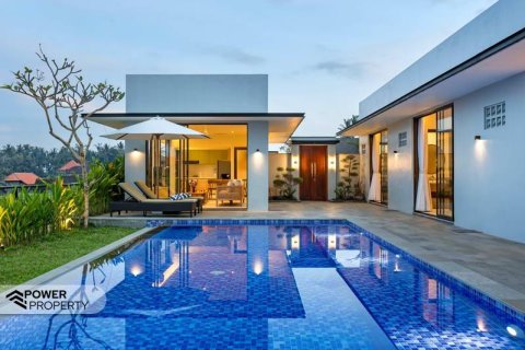 Вилла с 3 спальнями в Гианьяр,  (9232) 28