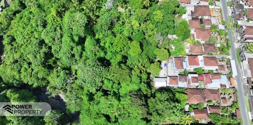 Земельный участок 1204м2 в Табанан,  (9290)