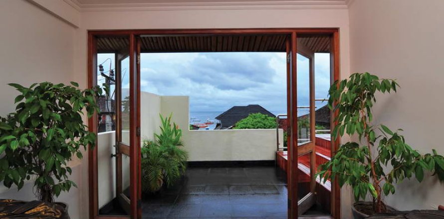 Квартира с 7 спальнями в Беноа, Бадунг,  (9288)