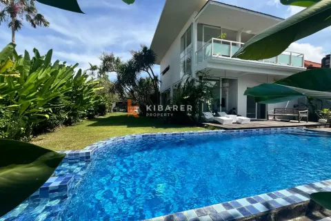 4 bedrooms Villa in Tumbak Bayuh, Mengwi, Badung, Bali (13436)